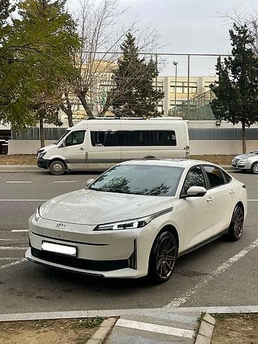 Changan Qiyuan A05 hibrid sedan Maşın əla vəziyyətdədir, 50.000 km
