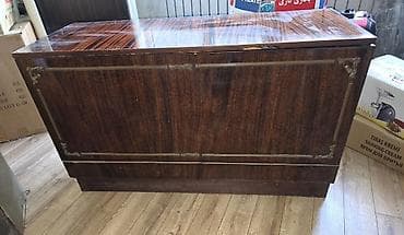 Kecmisin mebel sandigidir. Ici genisdir. Unvan Xirdalan dairesine