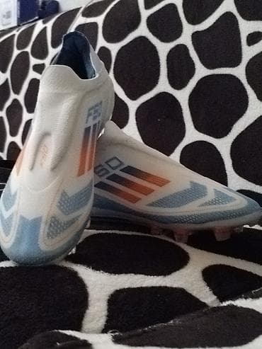 idman aparati: Butslar Adidas, Ölçü: 38, Yeni — 1