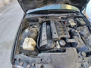 BMW M50B25 benzin mühərriki - Həcm: 2.5L, sıra 6 silindr - Val