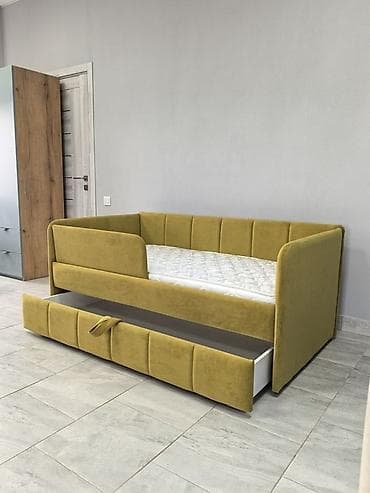 Ev və bağ: Oğlan və qız üçün, Yeni, Çarpayı, Bazasız, Matras ilə, Siyirməli — 1