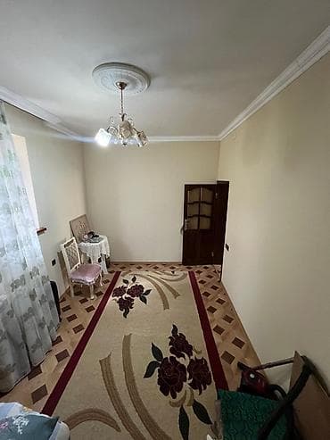 Həyət evləri və villaların satışı: 3 otaqlı, 70 kv. m, Orta təmir — 8