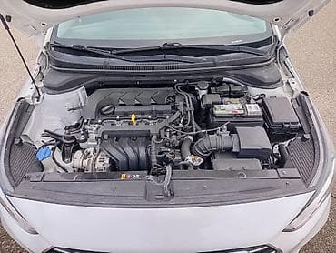 hyndai i20: Hyundai Accent: 1.6 l | 2021 il Sedan — 3