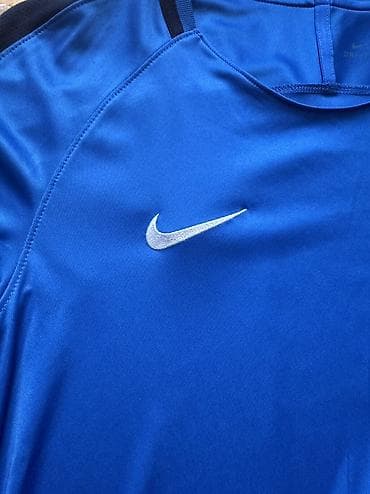 Futbolkalar: Məhsul: İdman köynəkləri (2 ədəd) 1) Nike mavi məşq/futbol köynəyi L — 3