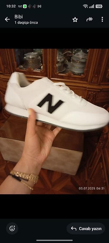 kros: Ağ rəngli idman ayaqqabısı - Model: gündəlik/idman üslubunda sniker - — 1