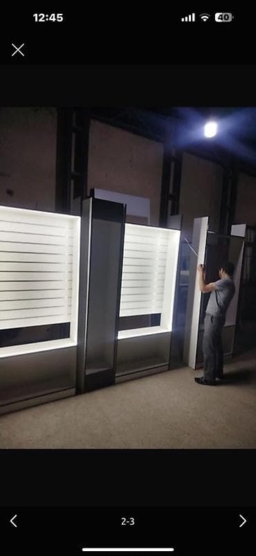 Полочные витрины: Mağaza üçün işıqlandırmalı vitrinalar və slatwall panellər - Məhsul — 2