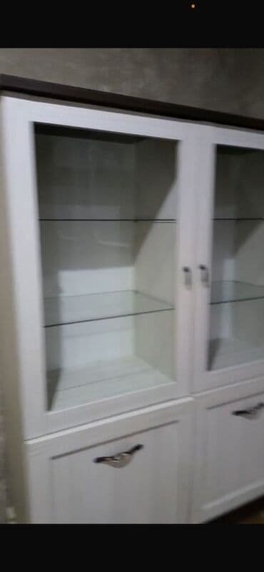 Masalar və oturacaqlar: İşlənmiş, Açılan, 1 qapı Düz dolab, Bufet — 2