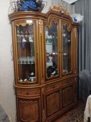 Şüşəli dolab vitrini, İşlənmiş, Ünvandan götürmə