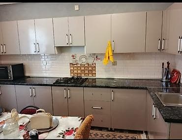 Metbex mebeli tecili satılır ölcu 5 m 6 s moyka verilir Qiymet 450