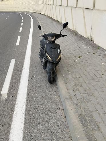 disk teker: Şəhər içi gediş-gəliş üçün praktiki skuter. Xüsusiyyətlər: - Rəng — 5