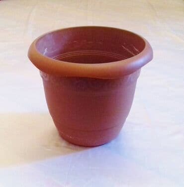 Dibçəklər. Müxtəlif ölçülü dibçəklər. Hündürlük/diametr: 25/25;