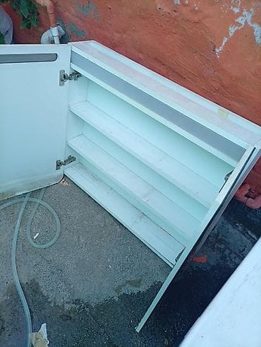 Moydadir.Hamam güzgülü şkaf - İki qapılı güzgü fasadlı divar asma
