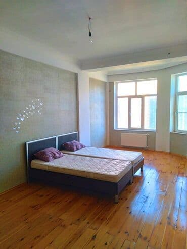 20 ci sahə evlər: Xətai rayonu, Həzi Aslanov metrosu yaxınlığında, Sadıqcan küçəsində — 8