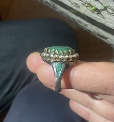 tek qaş üzükler: Üzük, Zümrüd — 3