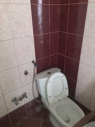 bag evleri: Sumqayıt Esmira şadlıq eviylə üzbəüz yoldan 80 -100 m aralıda 2 otaqlı — 8