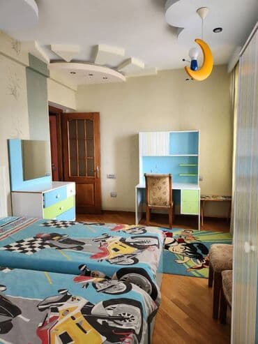 квартира берилет кок жар: Xalqlarda Siyaqut şadlıq sarayının yaxınlığında, 16 mərtəbəli binaın — 5