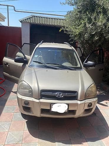 07 salon: Hyundai Tucson – kompakt krossover Xüsusiyyətlər: - Kuzov: 5 qapılı — 1