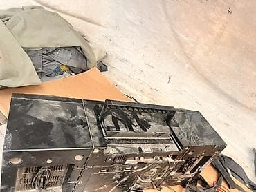 Fisher portativ kasetli radiomaqnitofon (boombox) - Marka: Fisher -