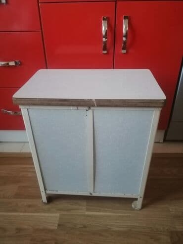 ikinci əl unitaz: Ящик -табуретка д/хранения овощей. Пр-во: СССР. Размеры 49*43*25 см — 1