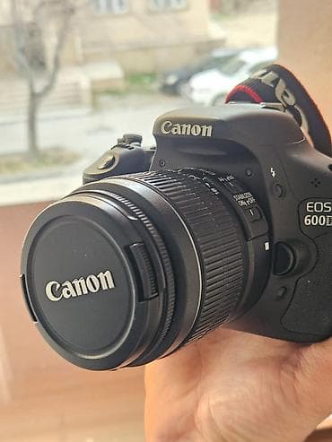 Canon EOS 600D DSLR fotoaparat + 18-55mm IS II obyektiv 8GB yaddaş