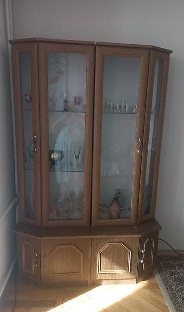 Bufetlər: Vitrin şkaf - Material: ağac teksturalı korpus, şüşə ön və yan — 1