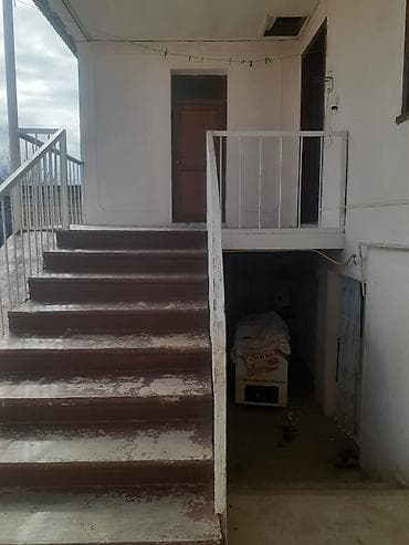 ev sekli: 3 otaqlı, 250 kv. m, Orta təmir — 4