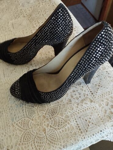 Tuflilər, Ölçü: 36, rəng - Qara, İşlənmiş