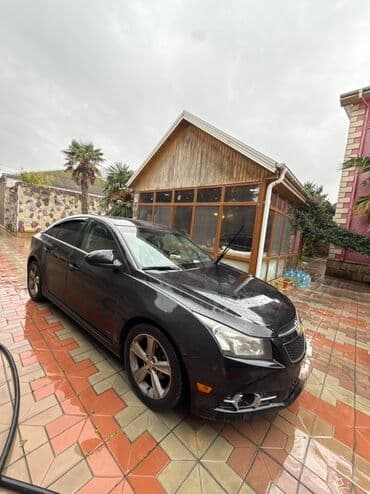 mercedesbenz 190 w201: Chevrolet Cruze: 1.4 l | 2014 il 180 km Sedan — 4