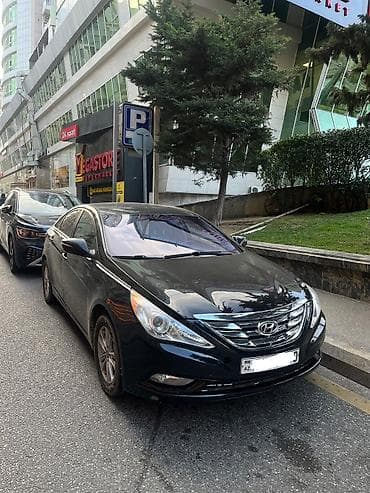 qazel baki merkezi: Hyundai Sonata: 2 l | 2012 il Sedan — 5