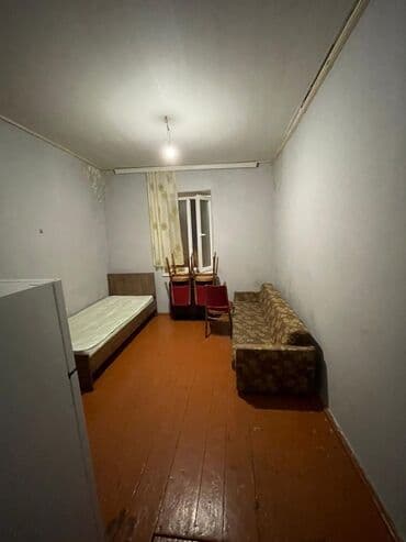 naximov kucesi: İcərişəhər metrosunan 300 m. məsafədə, Abdulla Şaiq 5 kücəsində — 11