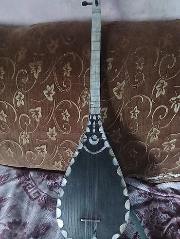 Sədəfli saz