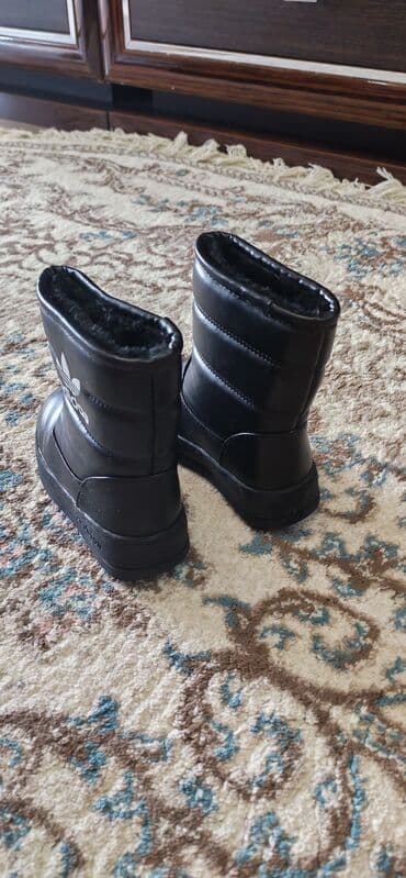 Üst geyimləri: Çəkmələr, Uniseks, 27, Adidas — 2