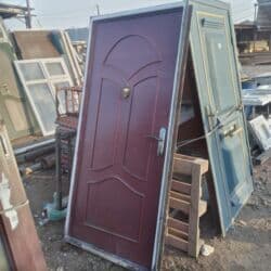 alet qutusu: Metall qapılar – 3 model 1) Yaşıl rəngli metal qapı - Ölçü: eni 1 — 5