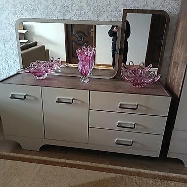 kalonka polkasi: Qonaq otağı mebel dəsti - Rəng və material: krem-bej korpus, qoz — 3