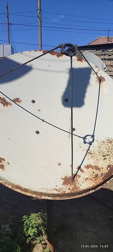 1.10 ölçülü peyk antena. - Material: qalın metal güzgü, sərt