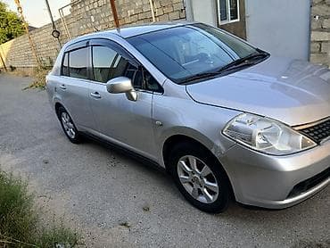 Nissan Tiida: 1.6 l | 2007 il Sedan — 3