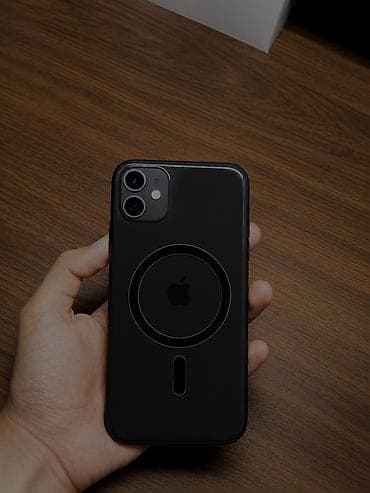 macbook 12: IPhone 11, 64 GB, Qara, Simsiz şarj, Face ID, Sənədlərlə — 1
