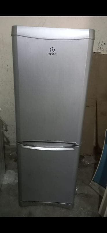 2 qapılı Indesit Soyuducu Satılır, rəng - Gümüşü lalafo.az -da 2 qapılı Indesit Soyuducu Satılır, rəng - Gümüşü