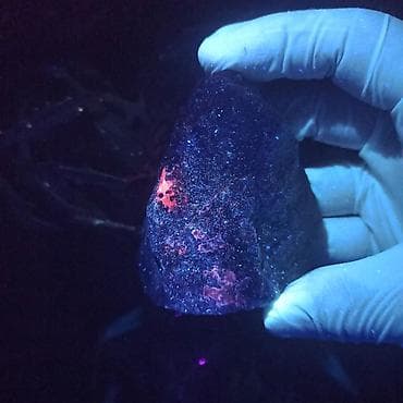 lüsturlar: Qızılı Pirit ( Pyrite ) + Yaqut ( Rubin ) tipli UV Floresan Qırmızı — 3