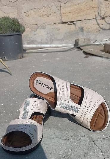 brend ayaqqabılar: Qadın sandaleti – Enova • Ölçü: 41 • Mənşə: Türkiyə istehsalı • — 2
