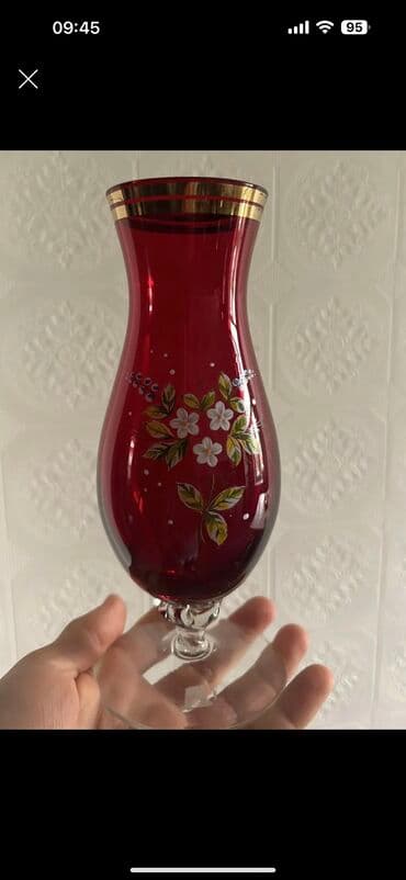 вазы из богемского стекла: Əntiq vaza, 1980 il, Şüşə, SSRİ — 1