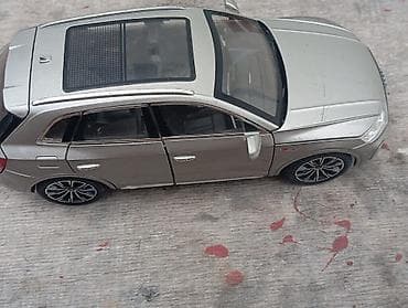 Детская одежда и обувь: Audi Q5 1/24 Ölçü özü görünüşcə quruluşcada təzədir ancaq qüsuru varki — 6