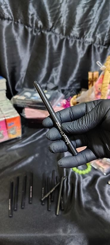 pencil: NeoGlamor avtomatik qələm-eyeliner - Tip: döndərilərək açılan — 4