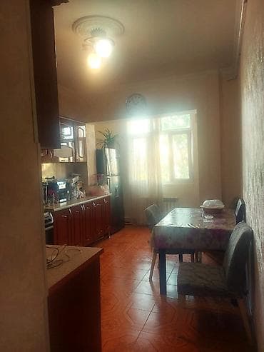Mənzillər: Bakı, 2 otaqlı, Köhnə tikili, m. Xalqlar Dostluğu, 63 kv. m — 4