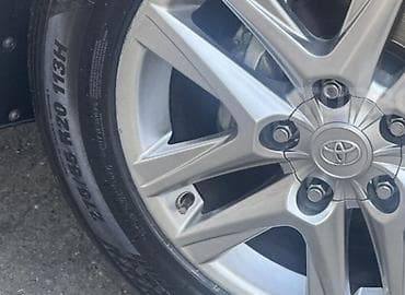 авто прадажа: Обмен на 18 R.Toyota original yüngül lehimli disklər və Kumho təkərlər — 2
