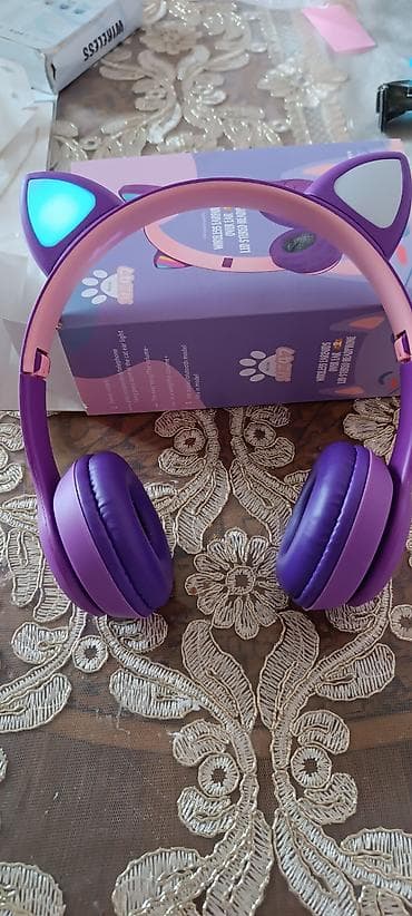 Qulaqcıqlar: Məhsul: Simsiz qulaqlıq – pişik qulağı dizaynlı, LED işıqlı, over‑ear — 2