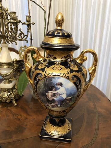 gül toxumlari: Bir vaza, Farfor — 1