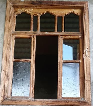 Taxta qapı və pəncərə dəsti - Material: tam ağac (təxminən şam və ya