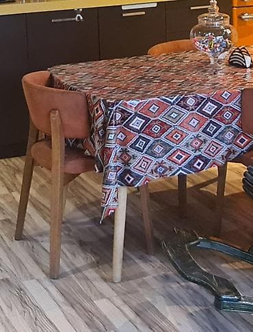 Kvadrat formalı yemək masası üçün dekorativ süfrə - Dizayn at lalafo.az Kvadrat formalı yemək masası üçün dekorativ süfrə - Dizayn