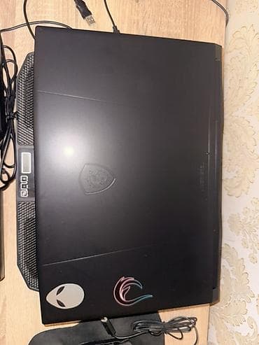 MSI Katana 17 B12V oyun noutbuku və aksesuar dəsti Noutbuk: - Model